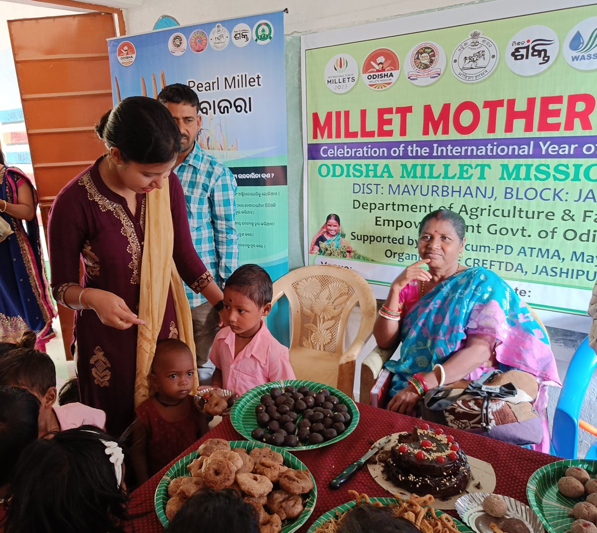 Aaaishu_'s tweet image. Millet Mother Event was organized at AWC, Matiagarh of Jashipur Block under Mayurbhanj District to celebrate International Year of Millets 2023. Children loved all the Ragi items and especially Ragi Cake. 

#odishamilletmission #missionshakti #mayurbhanj #Odisha