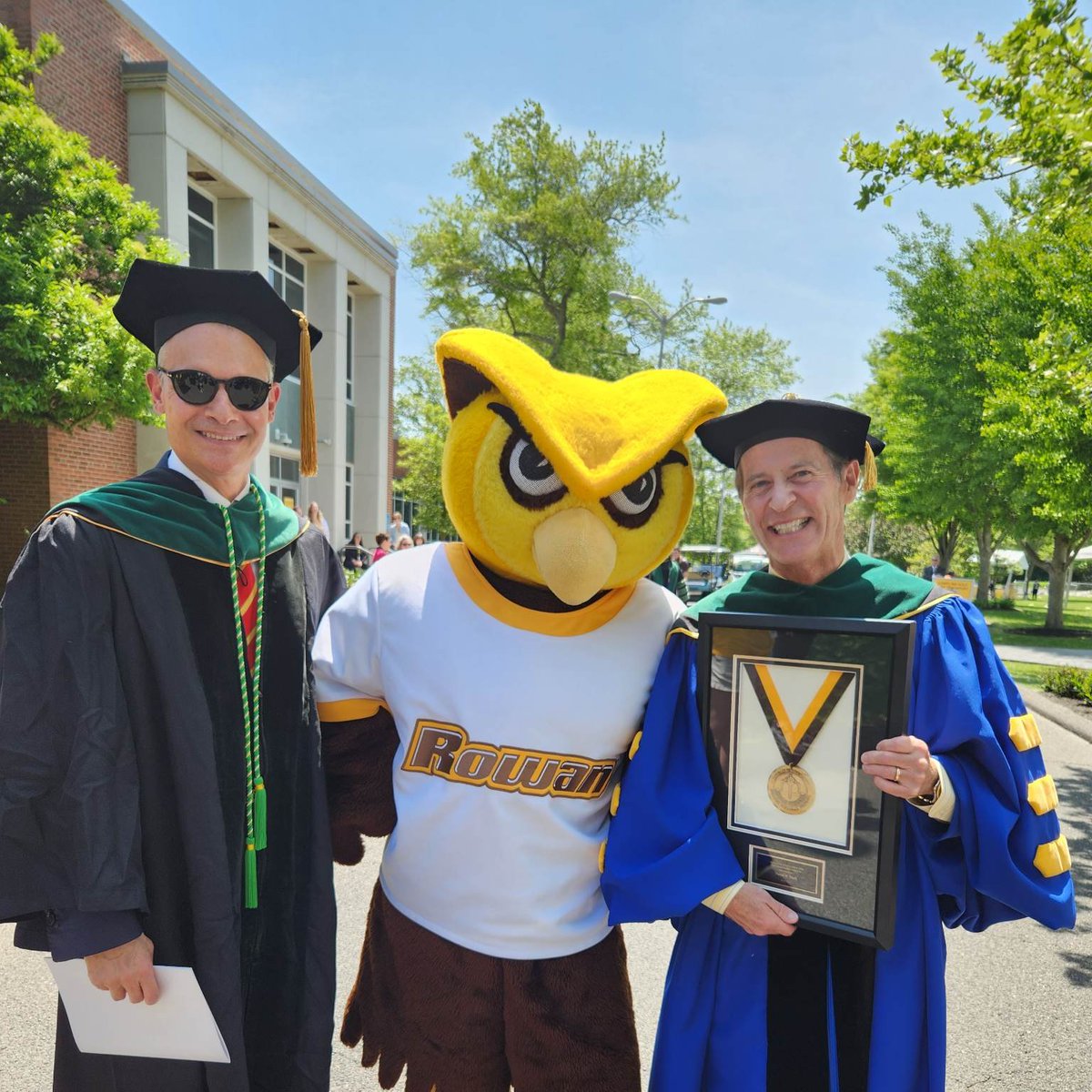 nashpophealth's tweet photo. Yesterday, I not only gave the commencement speech for @coopermedschool of @RowanUniversity class of 2023, but I received but I received the Medal of Excellence Distinguished Service Award. I'm so grateful and honored, what an amazing experience! Special thanks to Dean Reboli. https://t.co/tCDnsxe869