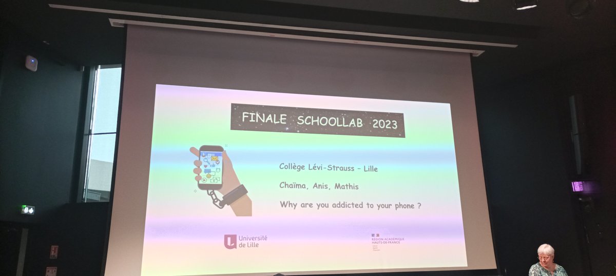 CNRS_HdF's tweet photo. C'est la finale de #schoolab, concours de l'@AcLille qui vise à présenter un sujet scientifique en trois minutes ! 
Bonne chance à l'équipe issue du Collège Lévi-Strauss de @lillefrance, qui avait rencontré @coraliebompard (@umr8576) et @StefBarbez ! 
Résultats cet après-midi. 🤞 https://t.co/iN7N9yeo8h