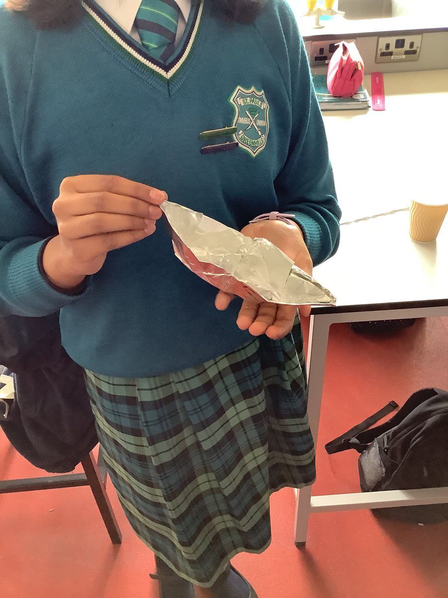 stpaulsgscience's tweet image. TY students @stpaulsg busy working on a challenge to build a boat that can float and carry as many nails as possible for as long as possible using only tinfoil 👩‍🔬 #studentled #teamwork #sciencechallenge #investigativelearning #activelearning