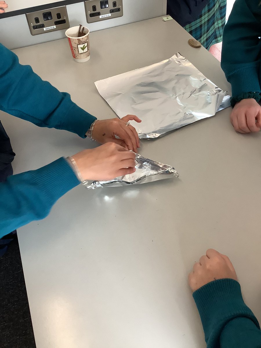 stpaulsgscience's tweet image. TY students @stpaulsg busy working on a challenge to build a boat that can float and carry as many nails as possible for as long as possible using only tinfoil 👩‍🔬 #studentled #teamwork #sciencechallenge #investigativelearning #activelearning