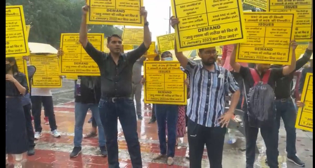 MonikaSisodia01's tweet photo. @DrJitendraSingh Please help us 🙏🏻🙏🏻
A level playing field is necessary for a fair and transparent selection process. We request to change the age reckoning date for to 1st Jan 2023 and help us achieve our goals.
#UnfairSSC 
@DoPTGoI @DrJitendraSingh @RahulGandhi https://t.co/56xWksPseI