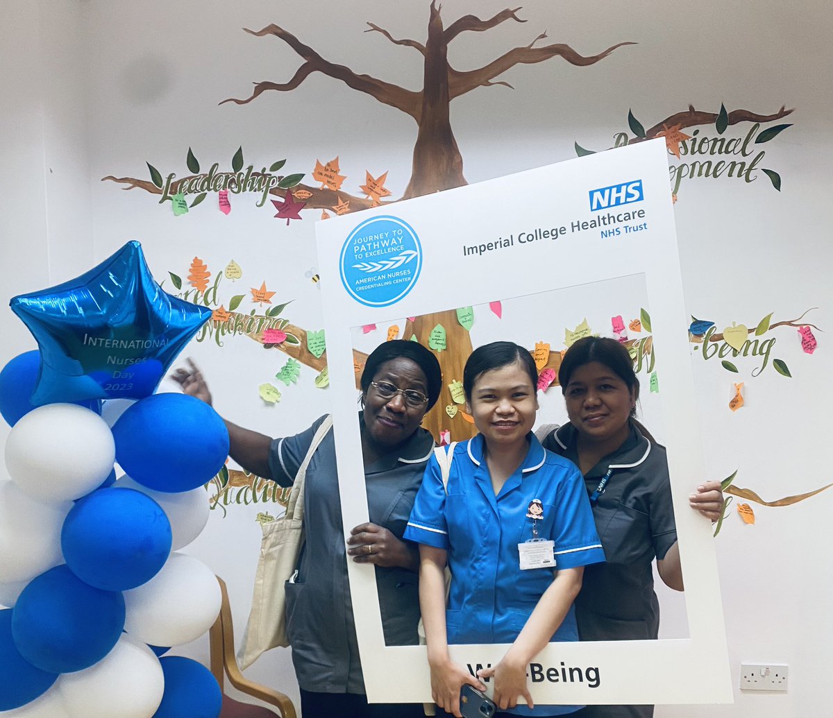 MLU_PTE's tweet photo. Happy Nurses Day - 🎉 at the Pathway to Excellence hub @SigsworthJanice @AndyW_DCN @sue_burgis @OluLat3 it’s sooooo busy 💙💙 @ImperialPeople https://t.co/gHJwijptL0