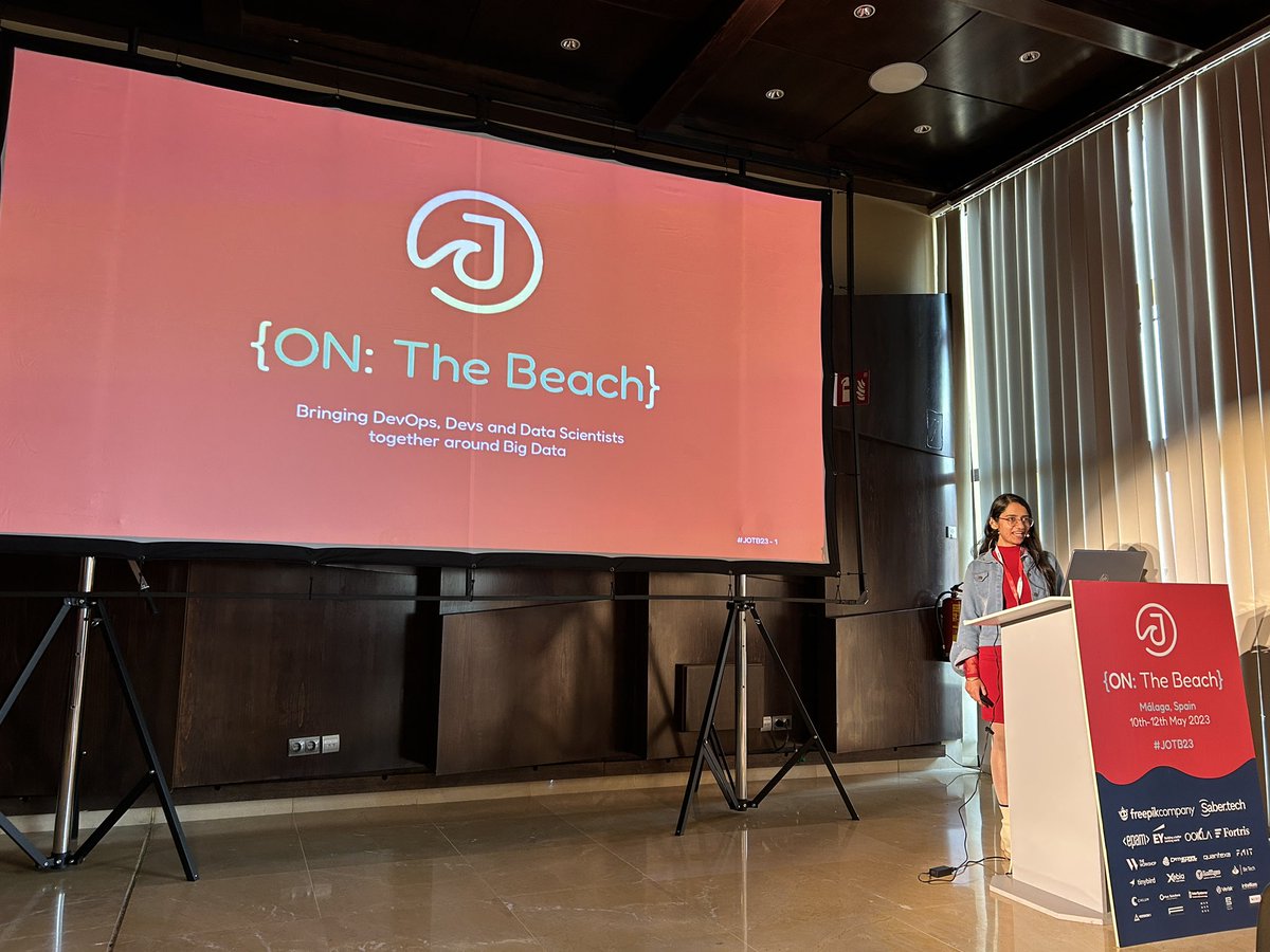 Thank you <a href="/iamrashminagpal/">Rashmi🌱</a> to show us how to create Fair, Accountable and Trustworthy ML Systems. We don’t like pineapple at pizza either #jotb23 #DevOps #SoftwareDevelopment #Wunderdog #PolarSquad #Malaga #MachineLearning #artificalintelligence #bigdata