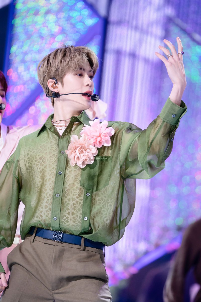 jjaehyunTH's tweet photo. 230430 แจฮยอนจากรายการ Inkigayo

1-1

https://t.co/A3mhTrEj74

#JAEHYUN #재현 #NCT_DOJAEJUNG #DOJAEJUNG #DOJAEJUNG_Perfume https://t.co/VJtMeUI6QH