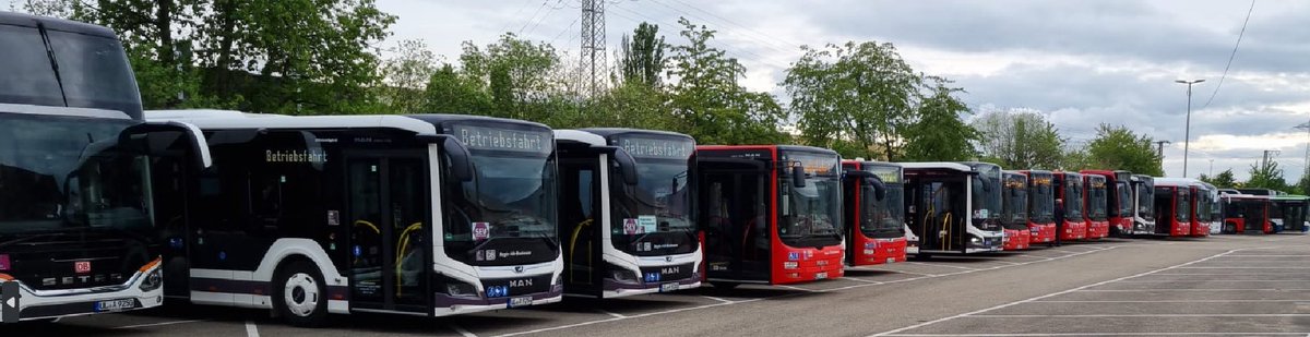 SBahn_Stuttgart's tweet image. Zusammen mit @DBZugBusRAB haben wir euch 80 Busse und 250 Busfahrer organisiert für die #Ersatzverkehre zwischen #Waiblingen, #BadCannstatt und #Stuttgart. 

Die "Gummieisenbahnen" sind ab heute Abend um 21 Uhr im Dauereinsatz💪

#DKS #Stuttgart 

s-bahn-stuttgart.de/dks @bwegtBW