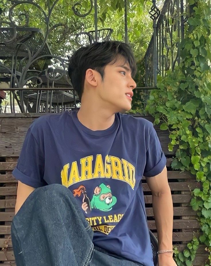 awonderlight's tweet photo. — mingyu au prompt. debut besok✨ https://t.co/UnURm5tohn