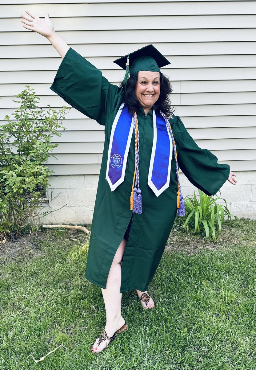 cbarberaRN's tweet photo. Turning the final page to the last chapter and adding three more letters to my name today! I wish my mom was here to see me achieve my dreams, but I know she will have the best seat in the house. Mom, this one is for you - I made it!!! 👩🏻‍🎓❤️ #BSN @Brockport https://t.co/kk8qY7rwn2