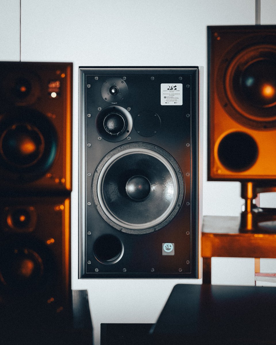 There aren’t many monitors that leave us genuinely speechless, but our soffit-mounted ATC SCM150 ASL manage to achieve it every time without fail. Book your demo today to hear them alongside ATC SCM25s (mk1&amp;2) 45s and the SCS70 Pro Sub! #studiomonitors
funky-junk.com/demo-facilitie…