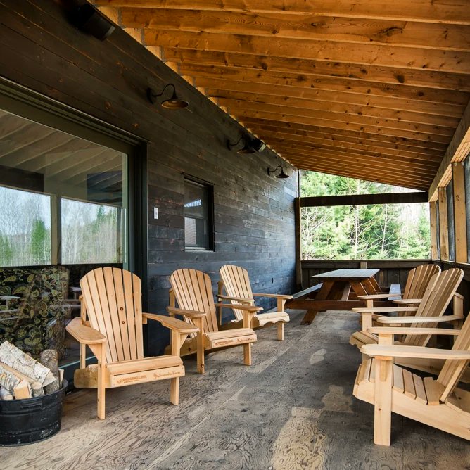 MLATours's tweet photo. Introducing The LINNK, our new #farmstay #cycling #retreat located 15 min outside of #burksfalls #Ontario.

We provide customized retreats for groups seeking road, gravel and advneture trail experiences. 

Sleeps 10 adults.

Read more at https://t.co/v5m6By9eys. https://t.co/E0zz8ktUUh