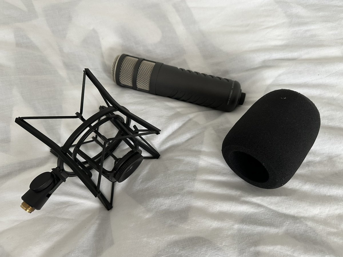 Paulygonn's tweet photo. I’ve recently upgraded my mic setup so I’m selling my Rode Procaster mic. The mic alone retails for £155 but I’m selling the mic, shock mount &amp; windscreen for £90 plus p&amp;p. The mic &amp; mount are as new, the windscreen is a little scuffed at the top. If you’re interested message me! https://t.co/LC5qDsIIDQ