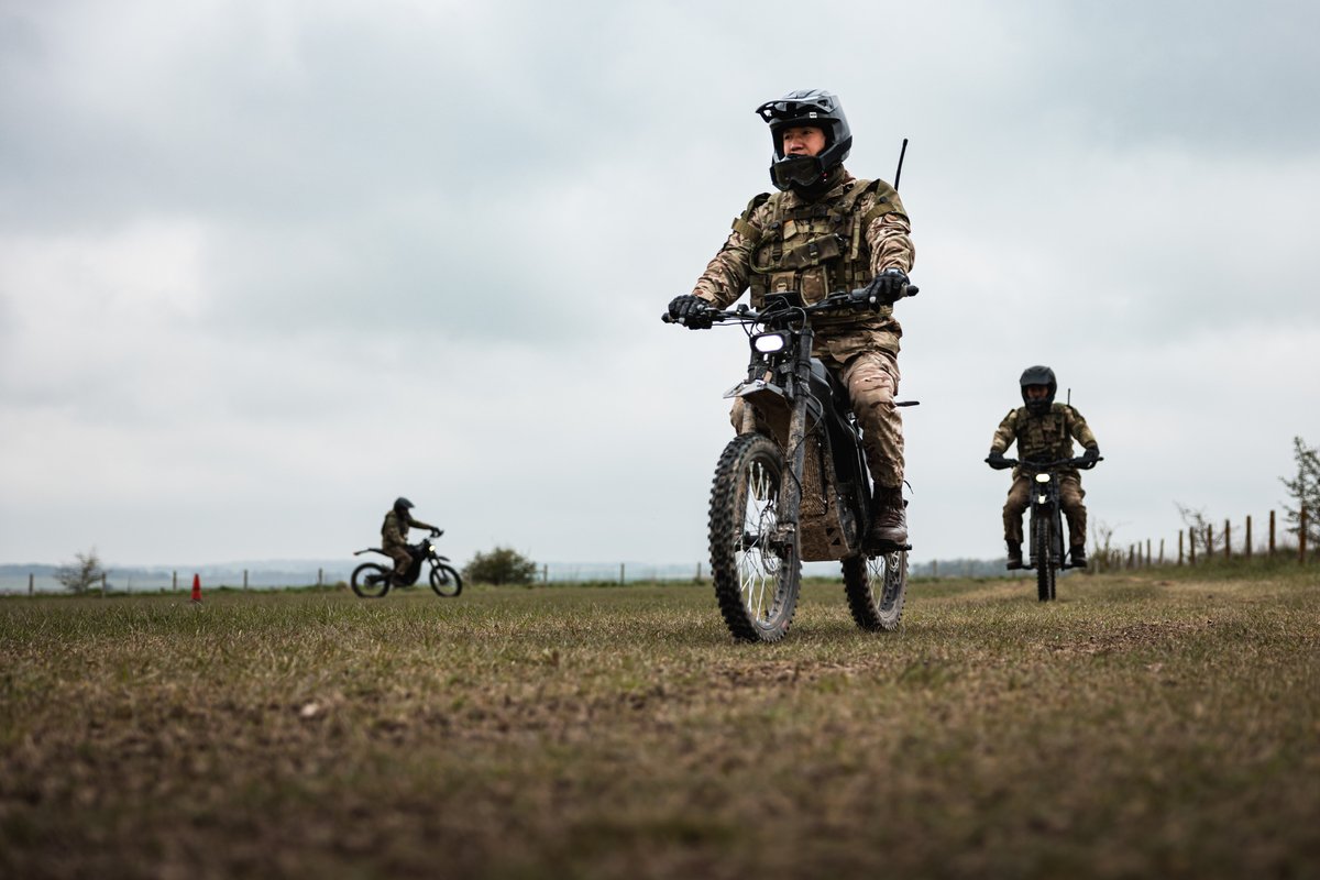 BritishArmy's tweet photo. We are always looking for better ways to be more effective on the battlefield.

@16AirAssltBCT used e-bikes on Ex Wessex Storm, providing a sustainable way to improve mobility.

Read more about the exercise ➡️ https://t.co/EaCgaWqdtG https://t.co/kO2Ff8SH2B