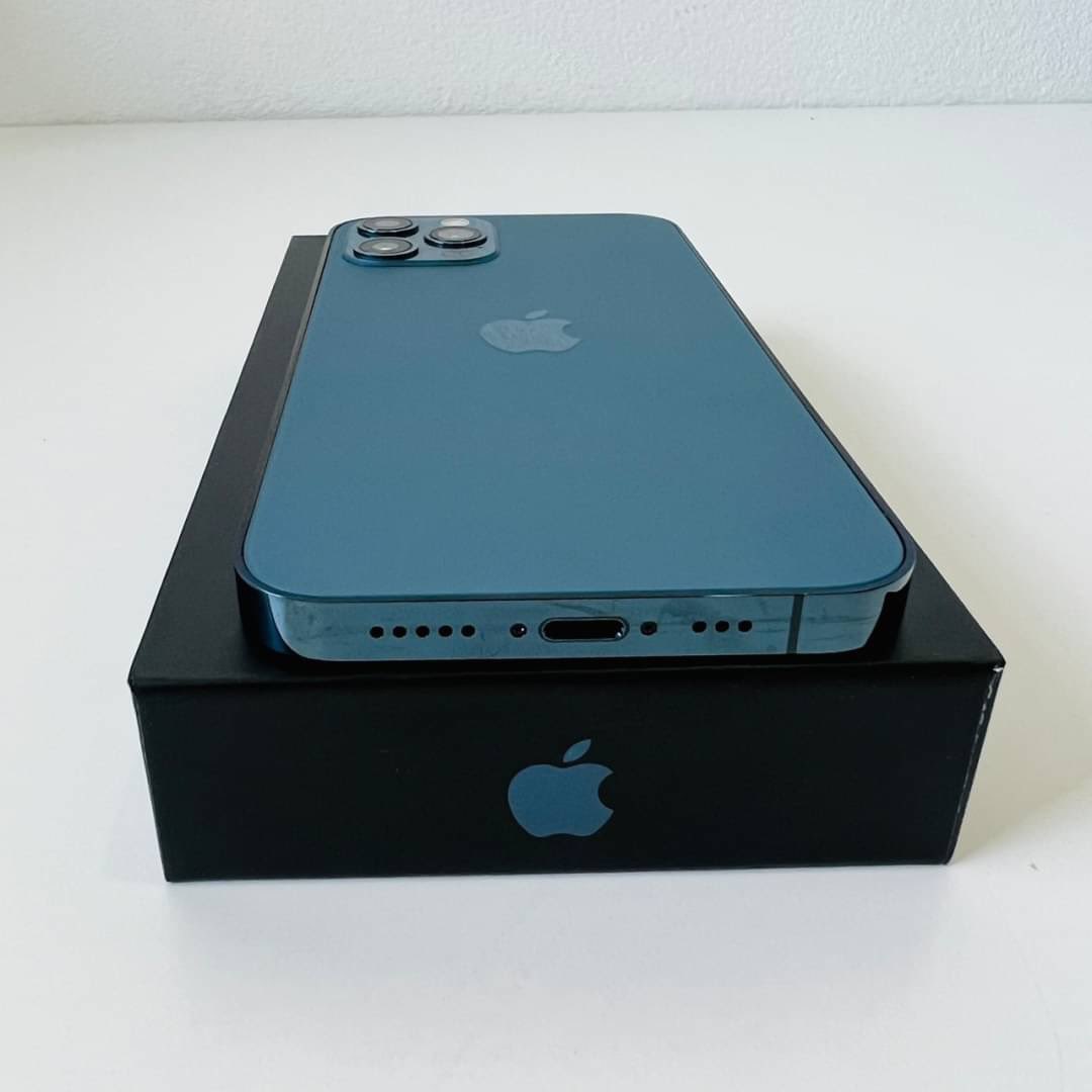 APPLEROSESTU's tweet photo. iPhone 12 Pro (สีน้ำเงิน) - 128GB มือสอง แท้ศูนย์ อุปกรณ์ ชุดชาร์จ ไม่มีหูฟัง 
‼️ ราคา 20,500฿ จัดส่งฟรี ‼️

เครื่องสภาพดี98% ใช้งานปกติทุกอย่าง รีเซ็ตได้ ไม่ติด iCloud ค่ะ 
(รับประกันเครื่อง 15 วัน)

📍นัดรับ “อิมพีเรียล ลาดพร้าว” มีค่ามัดจำ 200฿ 

#ส่งต่อiPhone #โทรศัพท์มือสอง https://t.co/YNaUFVOKUA