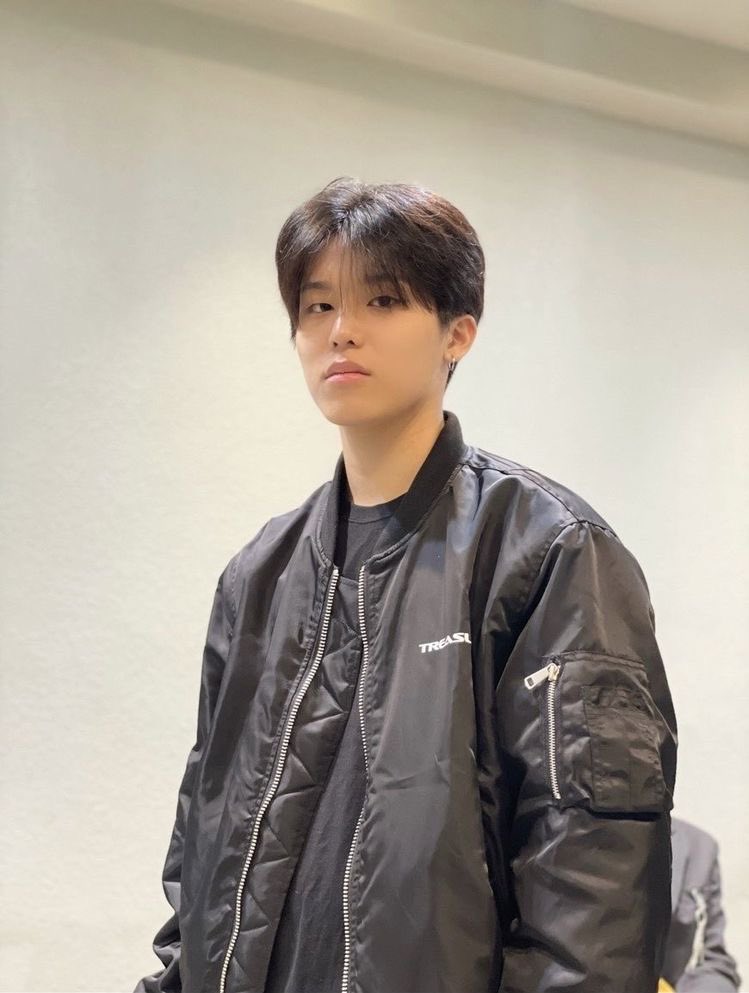 yj_aehyuk's tweet photo. park jeongwoo is the only correct answer https://t.co/LHa4K980TG