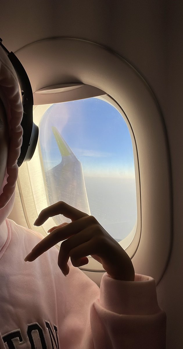 يارب في يوم الجمعه ارزقنا التسفر و التكشخ و احنا بصحه و عافيه 😔✈️!!