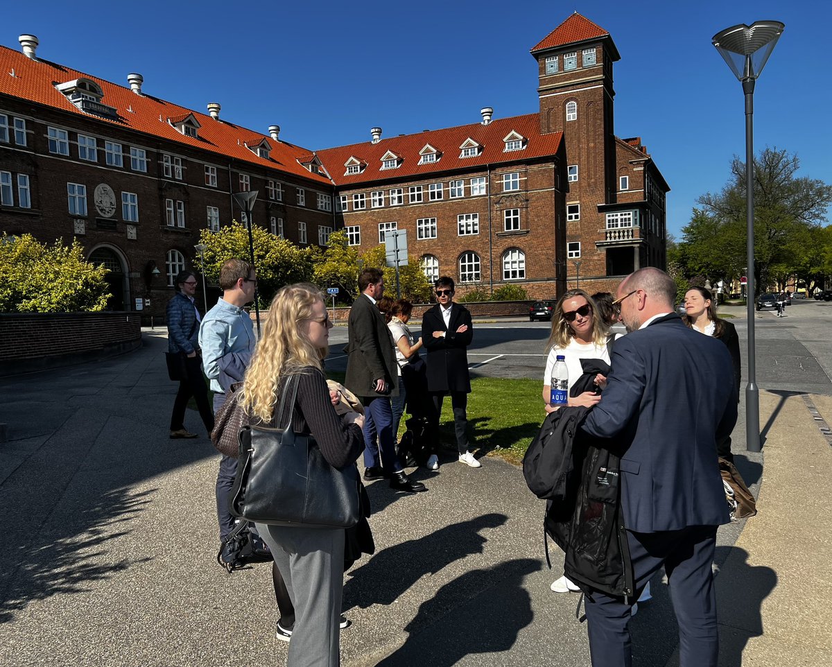 DKinNL's tweet image. CPH #HealthTechSummit 💻🩺🇩🇰

The Dutch delegates have the last few days gotten insights into the Danish #HealthCare system. 
They were impressed by the tight Nordic collaboration in #health and admired, how 🇩🇰 handles their #HealthData.