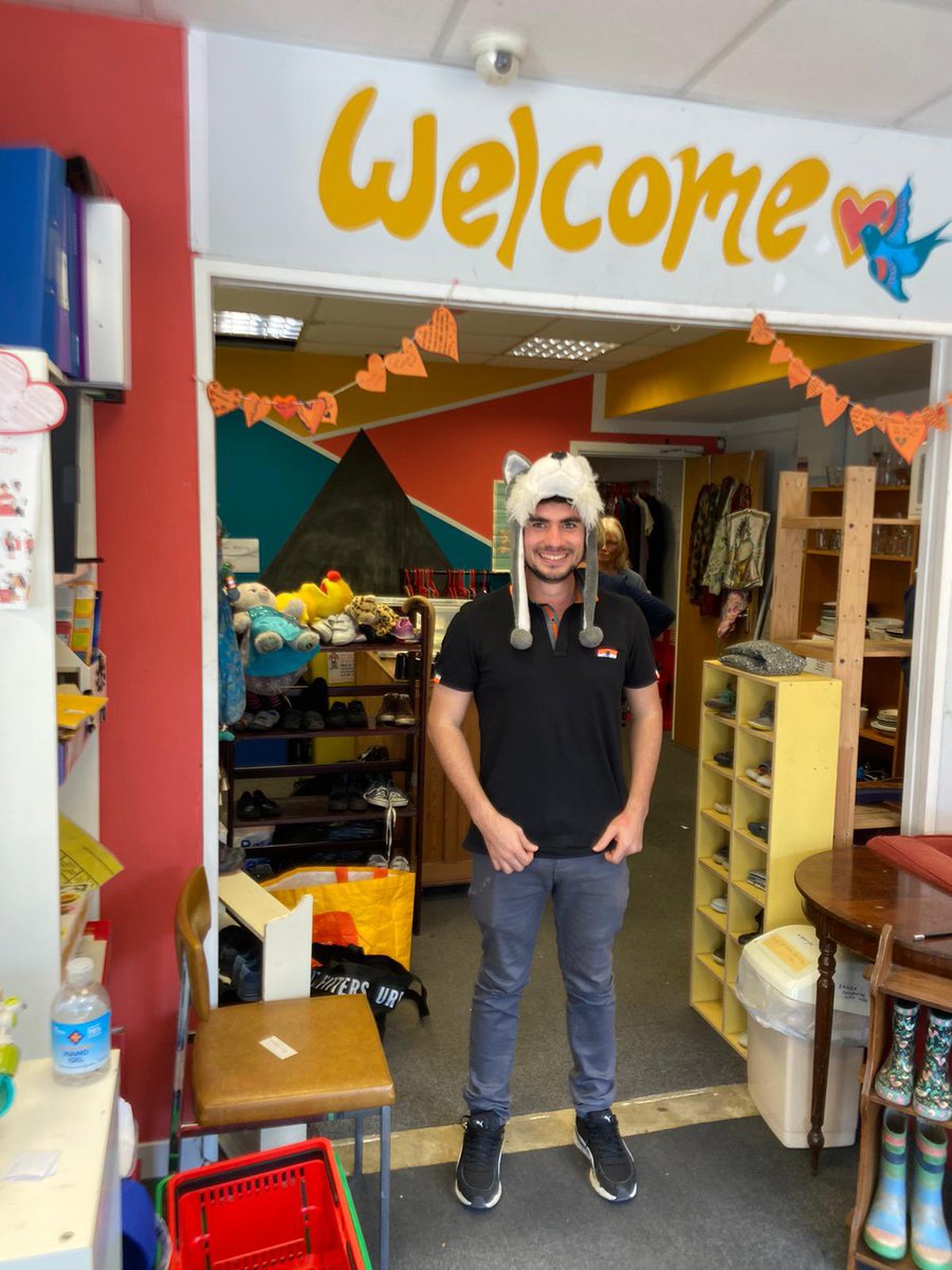 AidBoxCommunity's tweet image. A happy service user in our Free Shop with a beautiful hat!😊

Thank you to the V6 sixth form girls, to Fi’s mother for donating home-made marmalade, and to @RedmaidsHigh for your support, and to all you amazing people that regularly support those rebuilding their lives in here