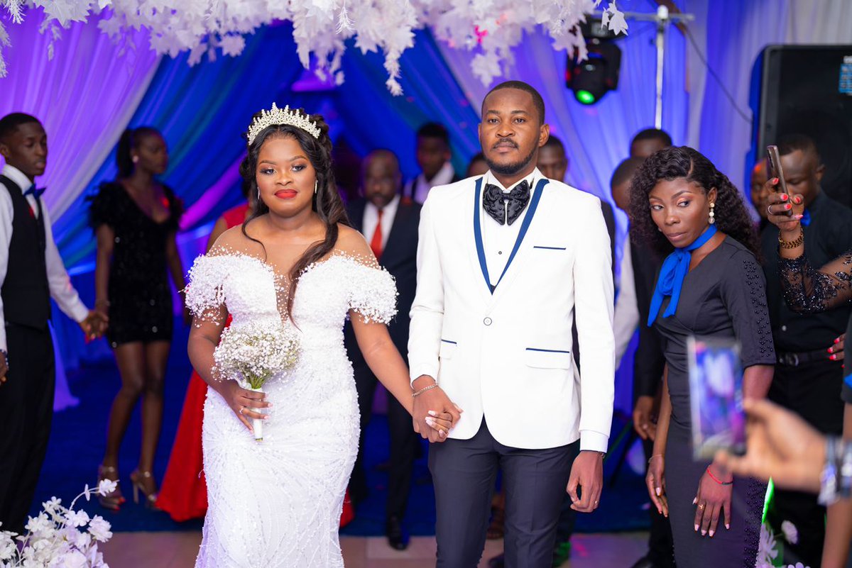 MerdieBonginda's tweet photo. Notre prestation du 30 Avril 2023

Lieu : Grand chapiteau de GB 

Mariage religieux Mr. Frutel Mpoyi et Mme Épiphanie Tshiabu

Vous accompagner dans la réussite de votre événement, notre essence. 

Nous sommes la Team Building Agency 

#Hotes&amp;Hôtesses
#Serveurs https://t.co/bERPm3UTIJ