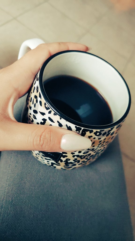 stefannychantel's tweet photo. Una noche laaarga y sin dormir pero amaneci feliz🤩

Buenos días mundo cruel😜 https://t.co/fh6ZQhUekb