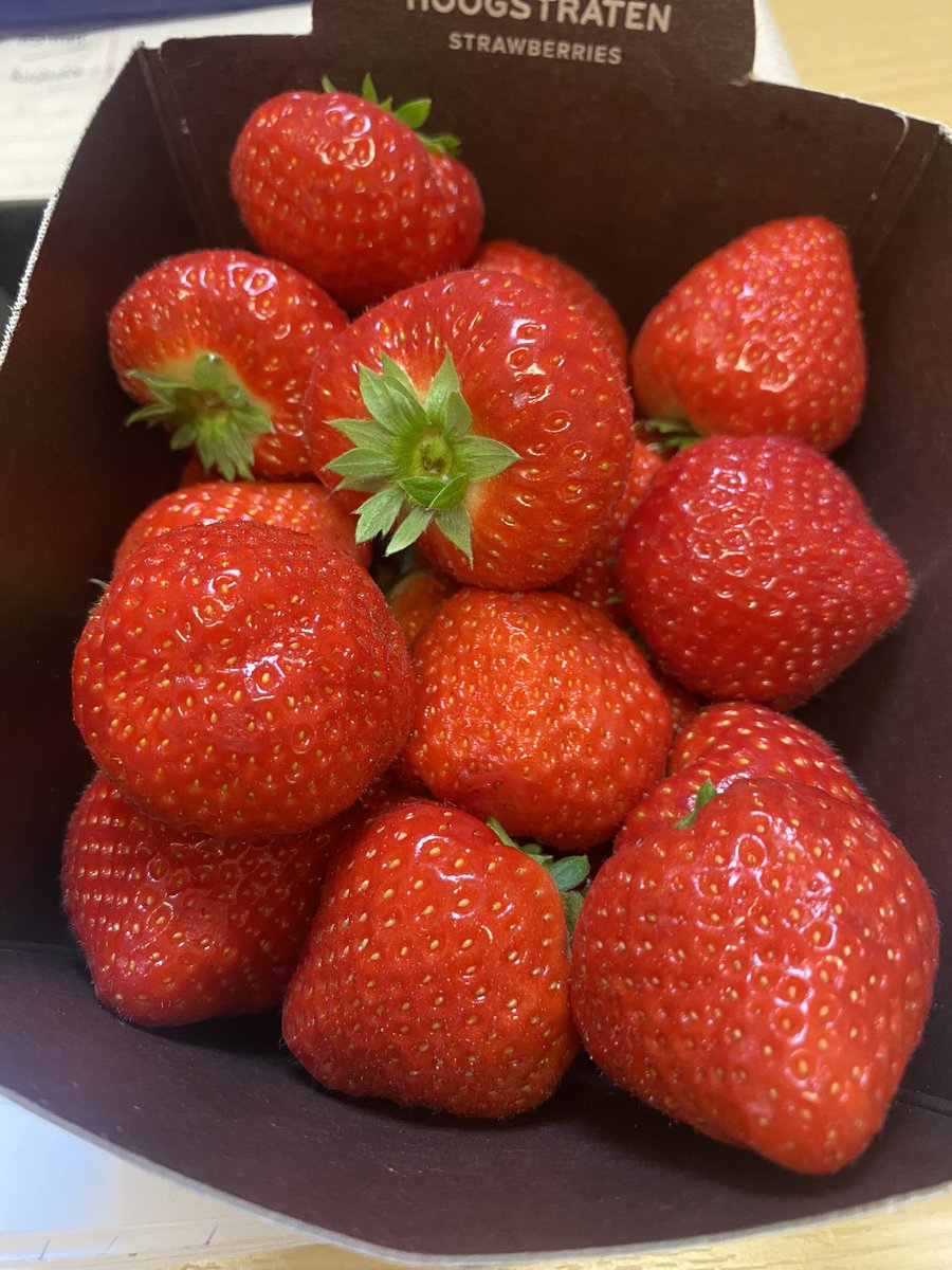 LizzlyDawson's tweet photo. Our new staff fruit and veg stall @STSFTrust has gone down a storm this week at South Tyneside hospital! Watch out Sunderland Royal, these delicious strawberries are heading your way next week! They taste even better than they look! 🍓🍓🍓🍓 #staffwellbeing https://t.co/njMXLSxkBY