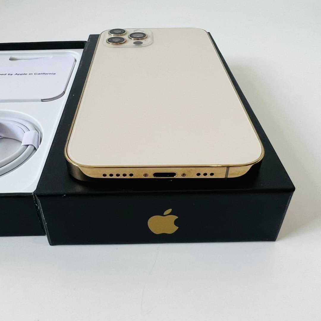 APPLEROSESTU's tweet photo. iPhone 12 Pro (สีทอง) - 128GB มือสอง แท้ศูนย์
‼️ ราคา 20,500฿ จัดส่งฟรี ‼️

เครื่องสภาพดี98% ใช้งานปกติทุกอย่าง รีเซ็ตได้ ไม่ติด iCloud ค่ะ 
(รับประกันเครื่อง 15 วัน)

📍นัดรับ “อิมพีเรียล ลาดพร้าว” มีค่ามัดจำ 200฿ 

#ส่งต่อiPhone #โทรศัพท์มือสอง https://t.co/ALU4wZIe1Q