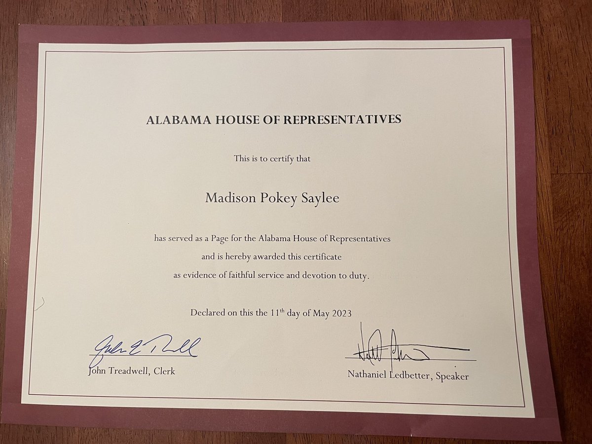 denisemose's tweet photo. DAY 5! Page Jacobi and Page Madison were joined by The Honorable #LauraHall! Several officials want them back and Speaker of the House
#nathanielledbetter signed their Certificates! Congrats! @USHouseofReps #PageProgram @kayiveyforgov @aamuedu @DowntownHSV @dreamersacademy πποΈ https://t.co/iYWIF2Z09z
