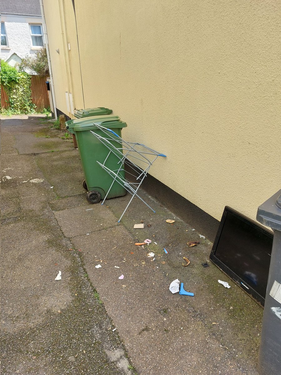 ulrikaigraine's tweet photo. @DevonCC thinks this is OK for us to have outside our front door and school-children to trudge through. Shame on you for providing such an undescribably poor "service"! #Devon #exeter #devonlive #england2023 https://t.co/4E7T8qONyy
