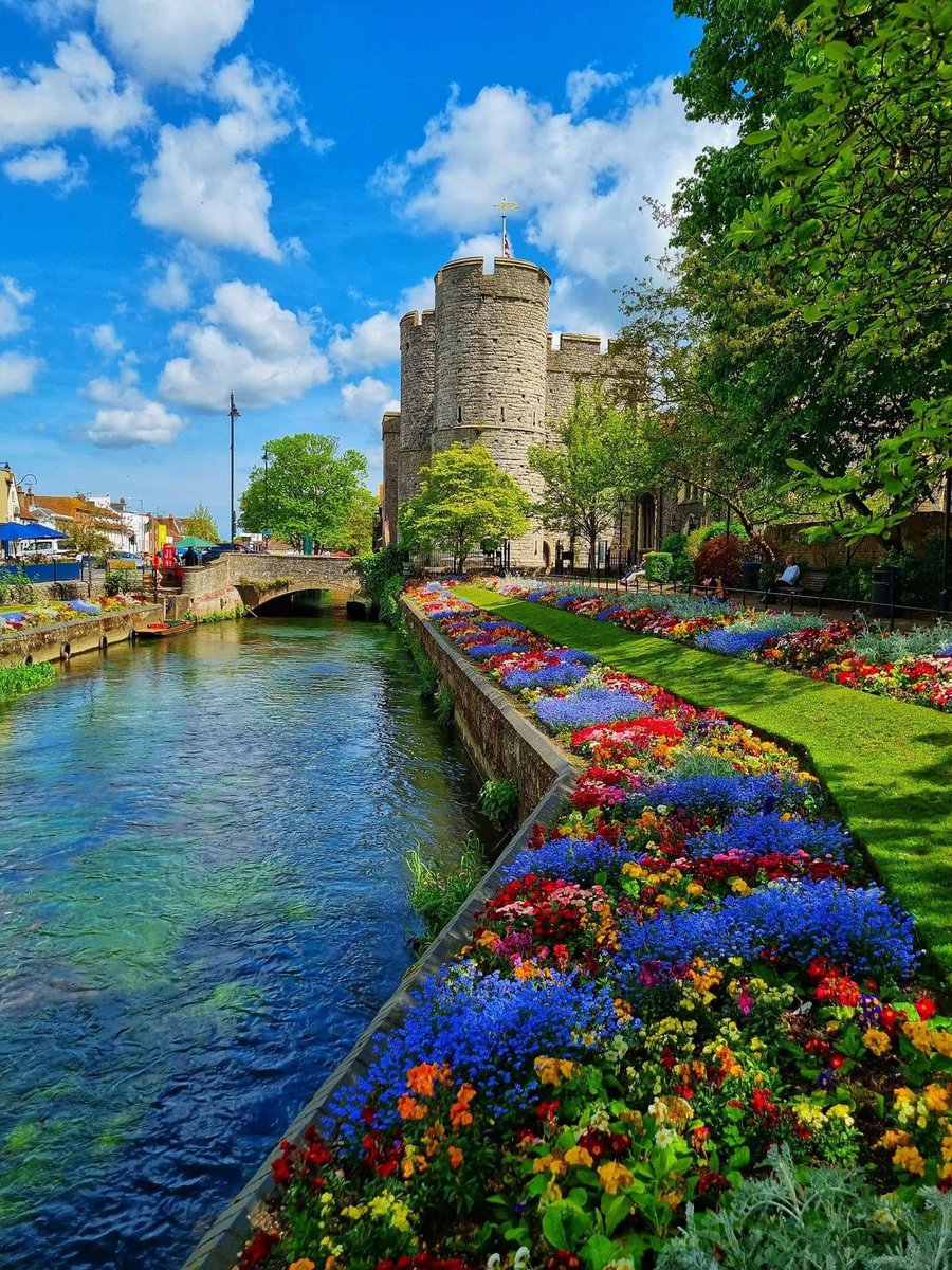 📍Canterbury, Kent 
#placetovisit #travel #history #thingstosee #Canterbury