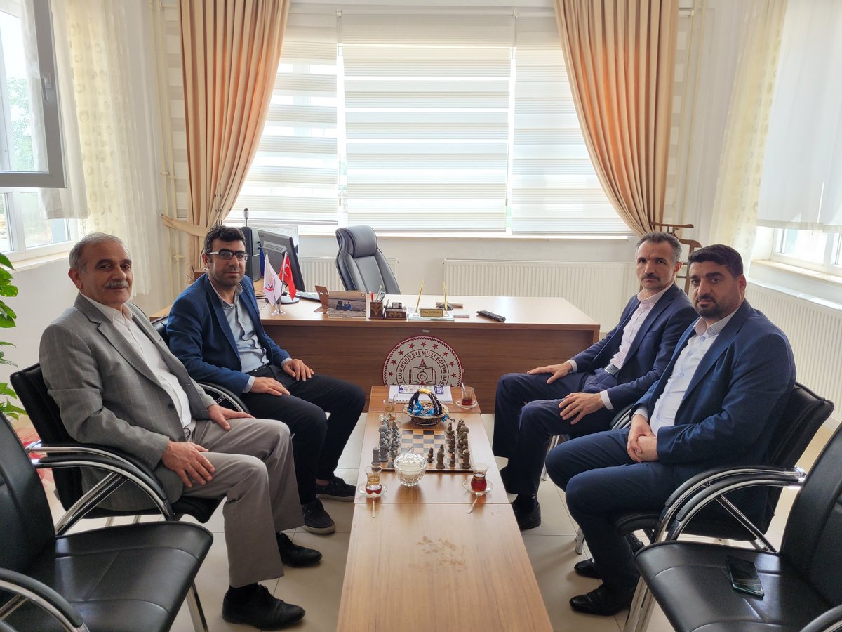 Haliliye ilçe Milli Eğitim Şube  Müdürü Mahmut FIRAT, Şube Müdürü Ercan ÇELİK , Şube Müdürü Abdullah DOĞAN okulumuzu ziyaret ettiler kendilerine çok teşekkür ediyorum.