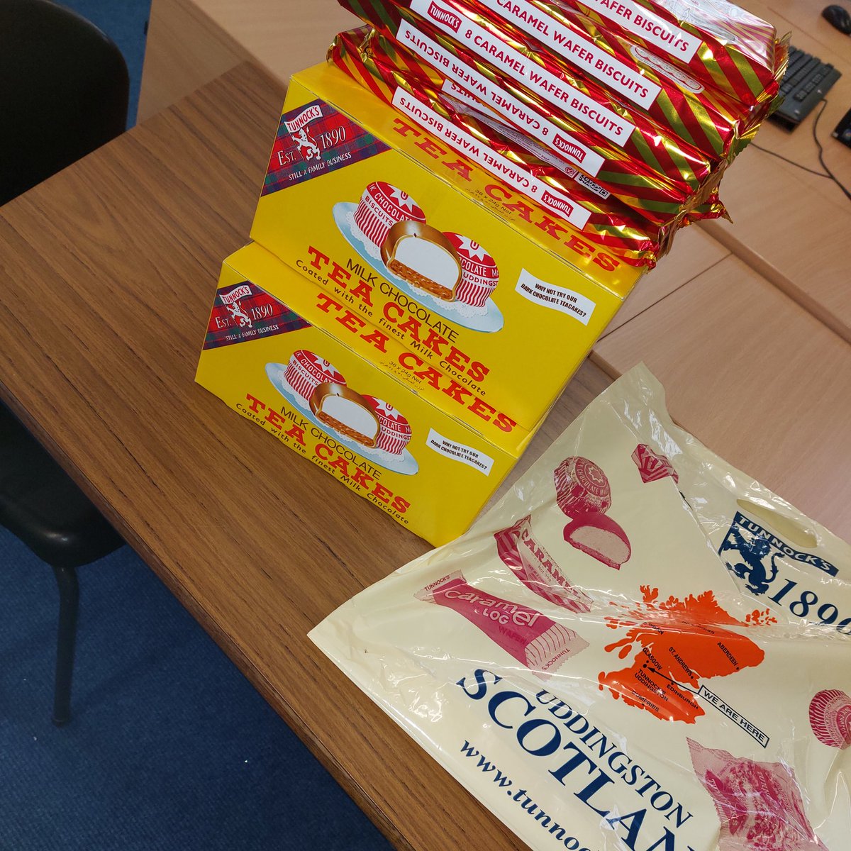 Clax P&amp;C  have been lucky to receive a donation of biscuits for our events from <a href="/TunnockOfficial/">TunnocksOfficial</a>. I'm sure the parents and carers attending our events will appreciate this gift. #partnerships #donations #tunnocks