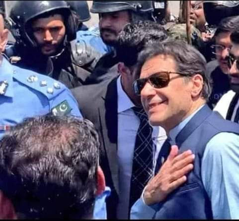 jokkeerrr2's tweet photo. یہ مسکراہٹ  مریم کی جان لے کے چھوڑے گی https://t.co/uC7aA9KMnm