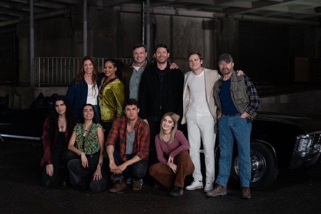 bewithuho's tweet photo. Family don’t end in blood 
Come on spn family , they made us love John Winchester 
#SaveTheWinchesters https://t.co/4HgJu5Q8Aa