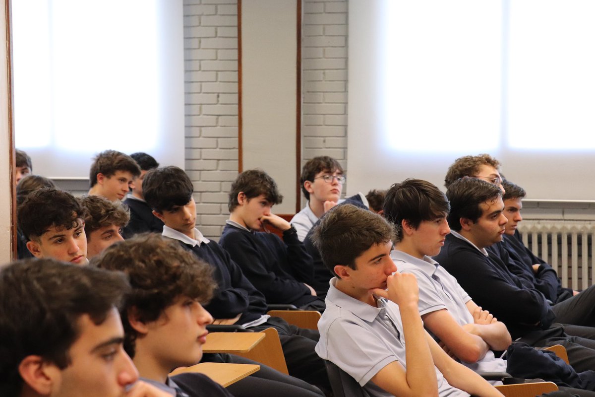 Sesiones de formación para alumnos de Secundaria.

Hemos tratado temas como el respeto a la libertad, el espíritu de servicio y los peligros del cyberbulling y el acoso #stopacosoescolar <a href="/Educastur/">Consejería de Educación</a>