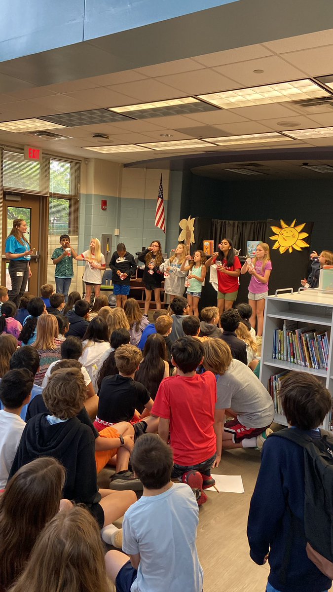 KaitlynSneath's tweet photo. Thank you to the @ForsythPL for coming to @HawCreekES this past Tuesday to talk to our students about the summer reading program https://t.co/cje8qmsAFl