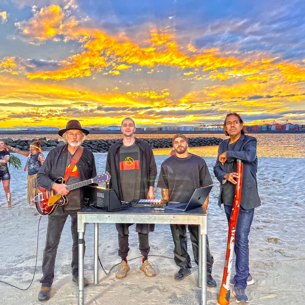 goannaband's tweet photo. ‘ Standing on the shore one day’ .. 
Proud to stand with this next generation of talented First Nations artists.
Keep an eye and ear out for the reimagining of Solid Rock by @mossmuzic with @goannaband @tasmankeith @williambartonmusic &amp; a very special performance at Botany Bay. https://t.co/qdronHnyd6