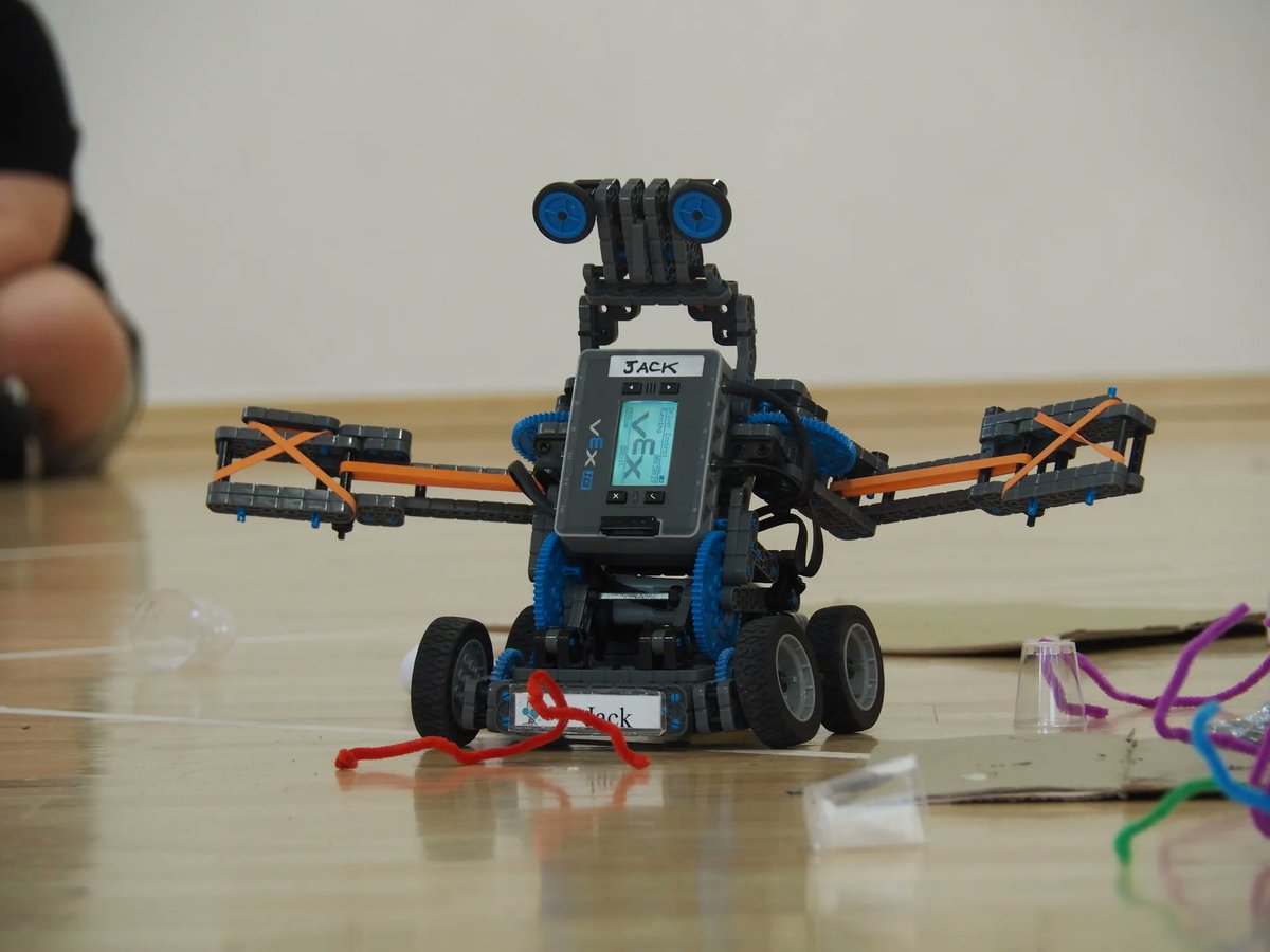 bydesigngroup's tweet photo. We're excited to see @KingsHouseSch on their @firsttravelsol 3-day residential experience at @YHANatForest next week! 

Learners will be taking part in #STEM &amp; team-building sessions, including:

⭐ Power Your World
⭐ Robot Revolution
⭐ Earth Discovery

https://t.co/ti4Yrez6lL https://t.co/Jed8d1D4V2