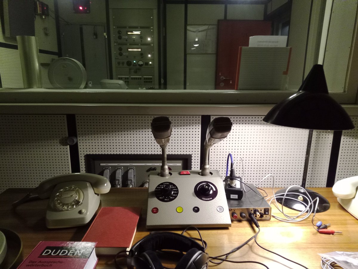 EifelerRadioTag's tweet photo. Unser Sprecher-/Moderationsplatz
https://t.co/NxA6OfIM1e https://t.co/kglsNgOy4k