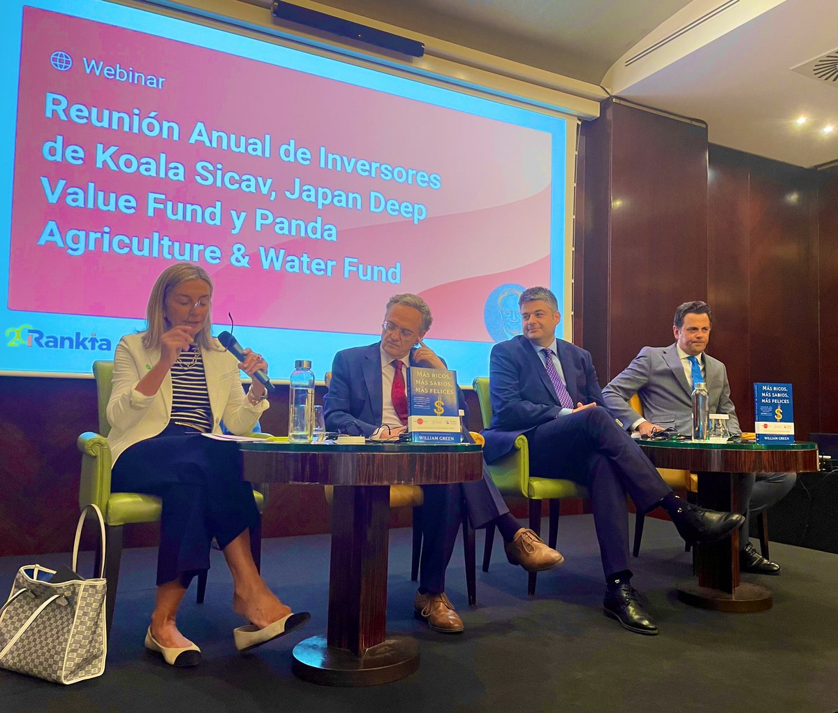 Ayer junta partícipes <a href="/KOALASICAV/">KOALA CAPITAL SICAV</a>. Gracias a todos los asistentes que se llevaron como obsequio una copia de Más ricos, más sabios, más felicies de <a href="/WilliamGreen72/">William Green</a>. ht <a href="/gabrielcobi/">Gabriel Colominas</a> <a href="/PandaAgricultur/">PandaAgricultureFund</a>