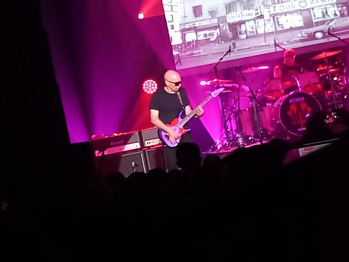 amethysteelixir's tweet photo. @chickenfootjoe my son's face when he saw you "in real life" for the first time! thank you for this wonder 🥰🥰 https://t.co/wBrH5KtKIJ