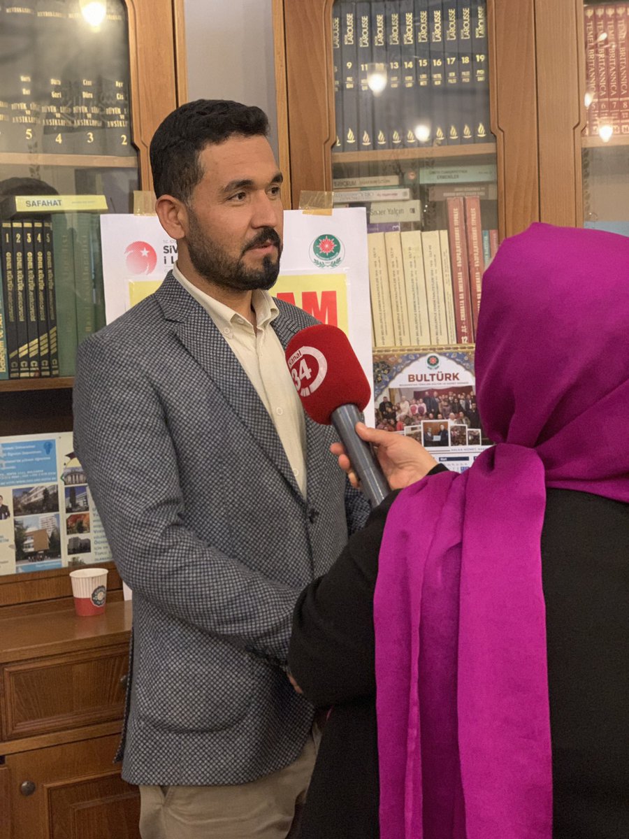 ahmetagca95's tweet photo. "TÜRK-İSLAM DÜNYASI’NA, TÜRK STK’LARINA VE DÜNYA KAMUOYUNA DUYURU.......!"

TÜRK DÜNYASI VE TÜRK- İSLÂM ÂLEMİ'NE HİZMET VEREN DERNEKLER'İN, "14 MAYIS 2023 PAZAR GÜNÜ TÜRKİYE’DE YAPILACAK OLAN,
CUMHURBAŞKANLIĞI VE 28. DÖNEM MİLLET VEKİLLİĞİ SEÇİMLERİ'NDE; YÖNETİM KURULU ÜYELERİMİZ, İŞ İNSANLARIMIZ  VE TÜRK DÜNYASI SEVDALISI KIZILELMA, TURAN ÜLKÜSÜNE SAHİP  TÜM DAVA ARKADAŞLARIMIZLA BİRLİKTE; ÖZELLİKLE TÜRK DÜNYASI VE İSLAM ALEMİNİN ZOR GÜNLERİMİZDE YANIMIZDA DURARAK BİZLERE GÜÇ VEREREK TARİHİMİZE, İSTİKLÂL VE İSTİKBALİMİZE SAHİP ÇIKAN TÜRKİYE’NİN VEFAKÂR VE CESUR HÜKÜMETİNİN VE CUMHUR İTTİFAKININ YANINDAYIZ. 21.  ASRIN TÜRKLERİN YÜZYILI OLACAĞINA DAİR İNANCIMIZIN PEKİŞTİĞİ BU DÖNEMDE CUMHUR İTTİFAKININ YANINDA OLMAK ve DESTEKLEMEK KARARI ALDIK. 

MİLLETİMİZİN VE ÜMMETİMİZİN ORTAK DÜŞMANLARI PKK, DAEŞ VE FETÖ GİBİ TERÖR ÖRGÜTLERİYLE BÜYÜK BİR MÜCADELE YÜRÜTEN CUMHUR İTTİFAKINA KARŞI SEÇİM KAZANMAK UĞRUNA TÜM TERÖR ÖRGÜTLERİYLE İSTİŞARE, İTTİFAK VE DAYANIŞMA GÖSTERMEKTEN ÇEKİNMEYEN MUHALEFETİN, DERGİLERE ATTIKLARI MANŞETLER, BORSAYA YAPTIKLARI HAMLELERLE BU SEÇİMDE KENDİLERİNİ GÖSTEREN ABD VE AVRUPA GİBİ TÜM ŞER CEPHELERİNE KARŞI AY YILDIZLI BAYRAĞIMIZIN ONURUNU, MİLLETİMİZİN ASALETİNİ VE DEVLETİMİZİN YÜCELİĞİNİ HER DAİM ESAS ALAN CUMHUR İTTİFAKINI YANLIZ BIRAKMIYORUZ. 

GÜN BUGÜNDÜR! TÜRKLÜĞÜN ŞAHLAŞININ, İSLAM’IN KUTLULUĞUNUN BİR ARADA GÜÇLÜ BİR ŞEKİLDE YAŞANDIĞI BU DÖNEMDE TARİHİMİZE, DEĞERLERİMİZE, MİLLETİMİZE, DİNİMİZE, BUGÜNÜMÜZE VE GELECEĞİMİZE GÜÇLÜ BİR ŞEKİLDE SAHİP ÇIKMANIN İNSANİ, MİLLİ VE MANEVİ BİR SORUMLULUK OLDUĞUNUN BİLİNMESİNİ ÖNEMLİ GÖRÜYORUZ.     

BU VESİLEYLE, 
AKDENİZİN TAMAMINDA, AVRASYA COĞRAFYASINDA VE TÜM DÜNYADA MAZLUMLARIN TEK UMUDU  CUMHURBAŞKANI RECEP TAYYİP ERDOĞAN BEYEFENDİ VE TÜRKMEN BAŞBUĞUMUZ DEVLET BAHÇELİ BEYEFENDİ'LERİN GÖSTERDİKLERİ HEDEFLERE NİZAMI ÂLEM İÇİN EBEDİYYEN YILMADAN YÜRÜMEYE KARARLILIKLA DEVAM EDİYORUZ.

BU KARARIMIZI ve KARARLIĞIMIZI 
TÜRK DÜNYASINA VE ULUSLARARASI KAMUOYUNA ILAN EDİYORUZ.  

DEVLETİMİZE VE CUMHUR İTTİFAKI'NA SONSUZ SAYGI, BAĞLILIK VE BAŞARI DİLEKLERİMİZLE. 
@RTErdogan @suleymansoylu @DrSavasUnlu