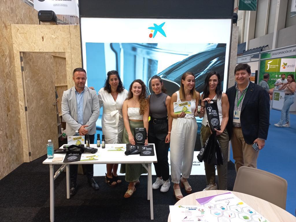 AgroBank_CABK's tweet photo. @ExpolivaOficial También, hemos realizado la actividad de AOVE enriquecido con alma para vivir más y mejor con Fundación @AceiteAlmaLuna 

#AgroEvents https://t.co/PsCnxWLKf1