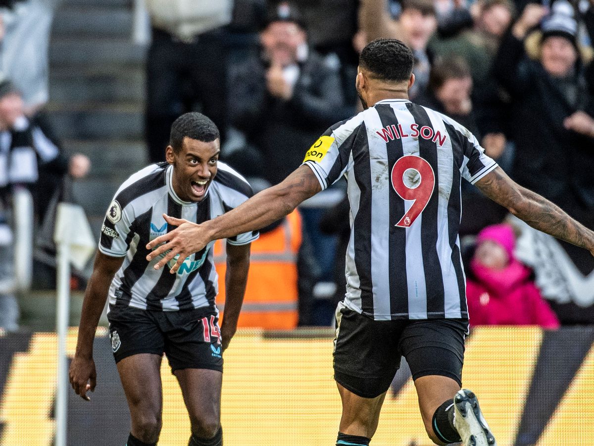#DGW36 NUFC thought dump ⚫️⚪️

I was waiting till Howe's presser before doing this as the key to a lot of the big decisions relies on the fitness of Sean Longstaff.

I'll briefly cover:
◼️ System  & style of play
◼️ Isak vs Wilson
◼️ Joelinton vs Willock

Hope this is helpful 🫡