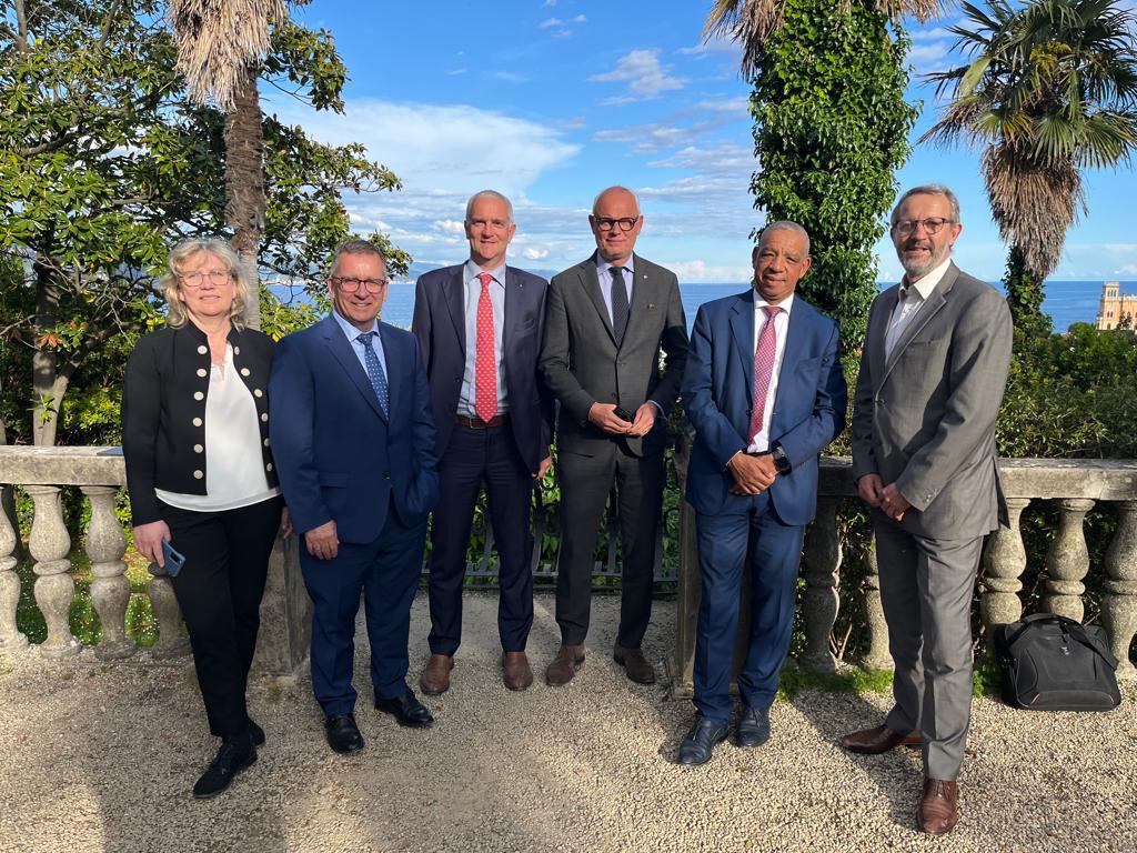 aivp_net's tweet photo. Réunion du bureau de l'AIVP à Gênes (Italie), 12 mai 2023
@EPhilippe_LH @M_Girard_APQ @aktogenova @MohamedOuanaya @BrunoAIVP @LH_LeHavre @PortQuebec @PortoAnticoGe https://t.co/DspckhkJ96