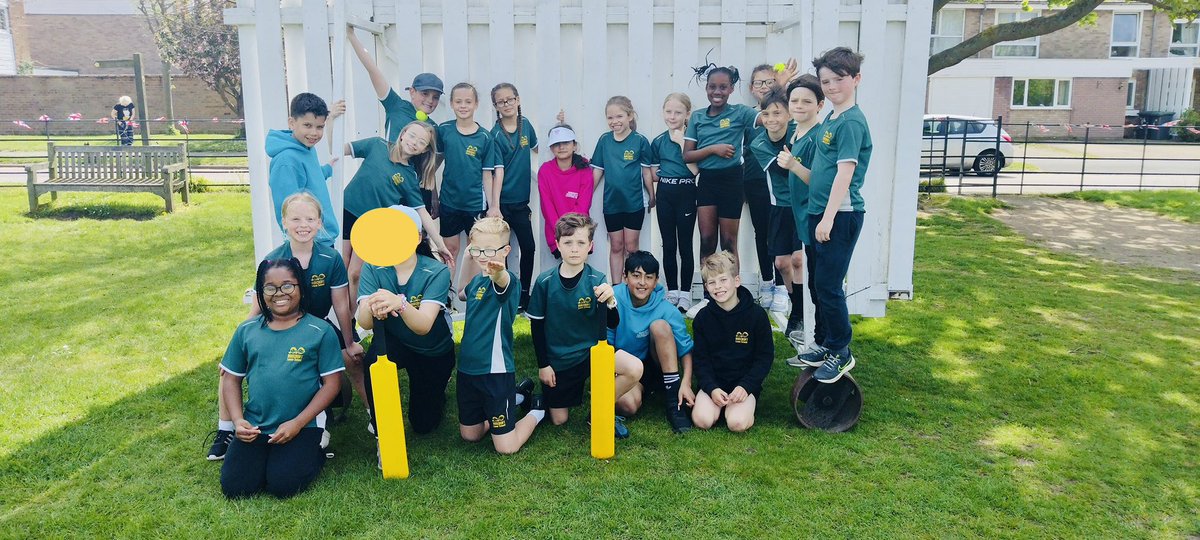 roecroftlower's tweet image. Some of our year 4s at kwik cricket last week. 🏏 
We are proud of your effort and achievement reaching a semi final and a final! 
#roecroftrocks #valuesoflife