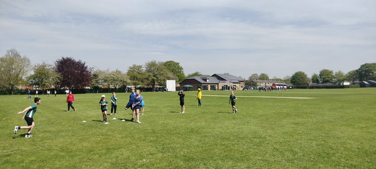 roecroftlower's tweet image. Some of our year 4s at kwik cricket last week. 🏏 
We are proud of your effort and achievement reaching a semi final and a final! 
#roecroftrocks #valuesoflife