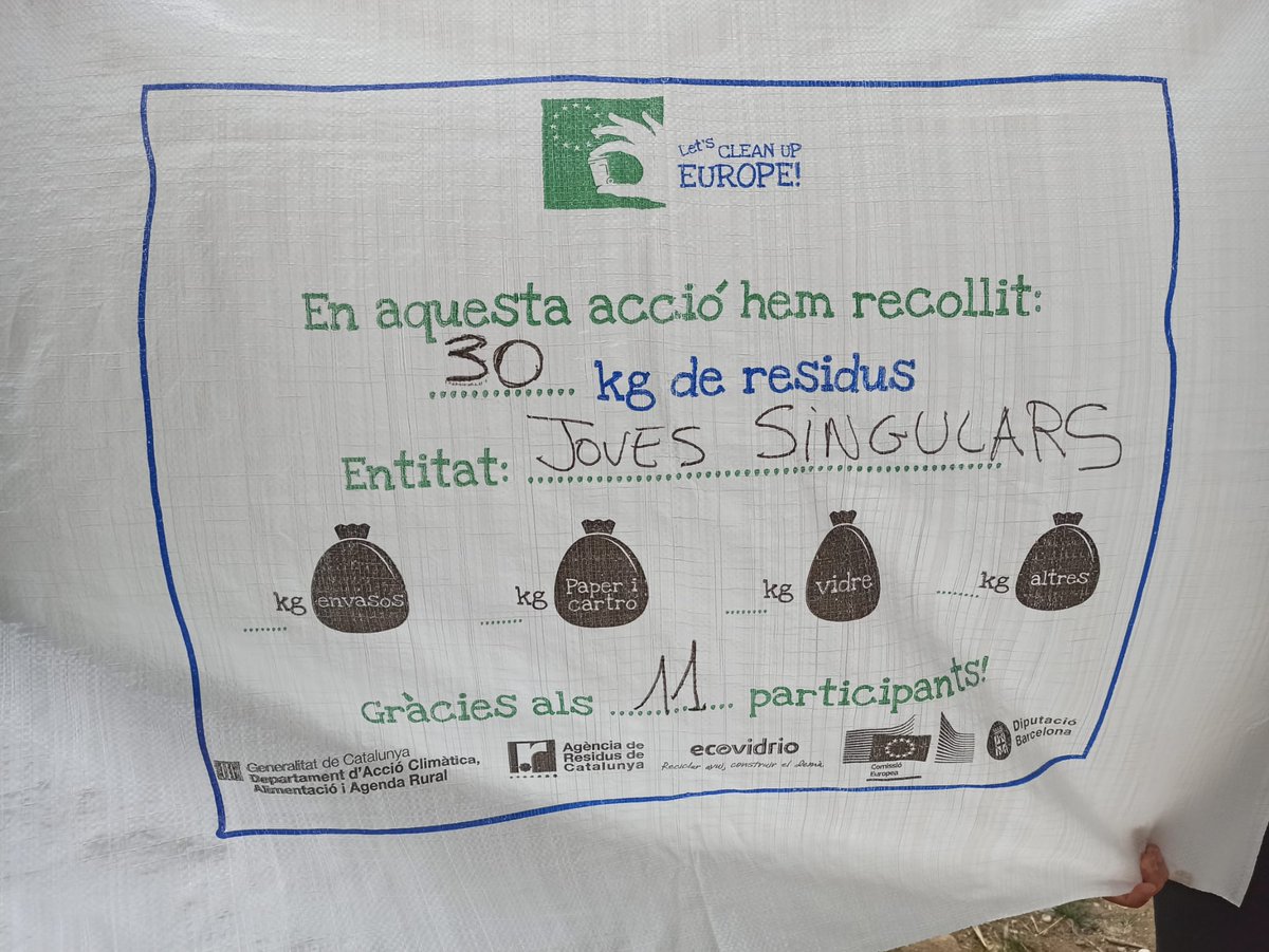 RipolletImpulsa's tweet photo. 🌱Les persones joves del Programa Singulars participen en la campanya de recollida de residus Let's Clean Europe. Han recollit al voltant de 30kg de residus. Bona feina Joves!!
#Ripollet #ProgramaSingular #LetsCleanEurope https://t.co/RzCpv8dRWc