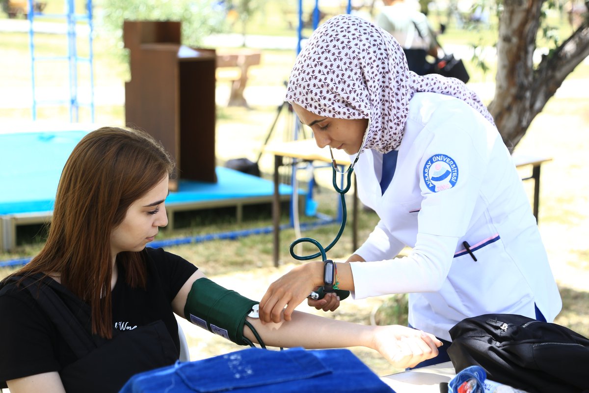 aksarayedutr's tweet image. Hemşireler günü ve haftanız kutlu olsun.😊 
İyi ki varsınız. 🥰 @ProfYusufSahin 

#HemşirelerGünü #HemşirelerHaftası #AksarayÜniversitesi #Aksaray #Asülügözünden #ASÜlü #ASÜ