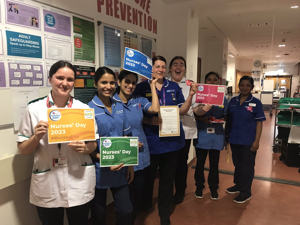 Sarah Moreland tweet media