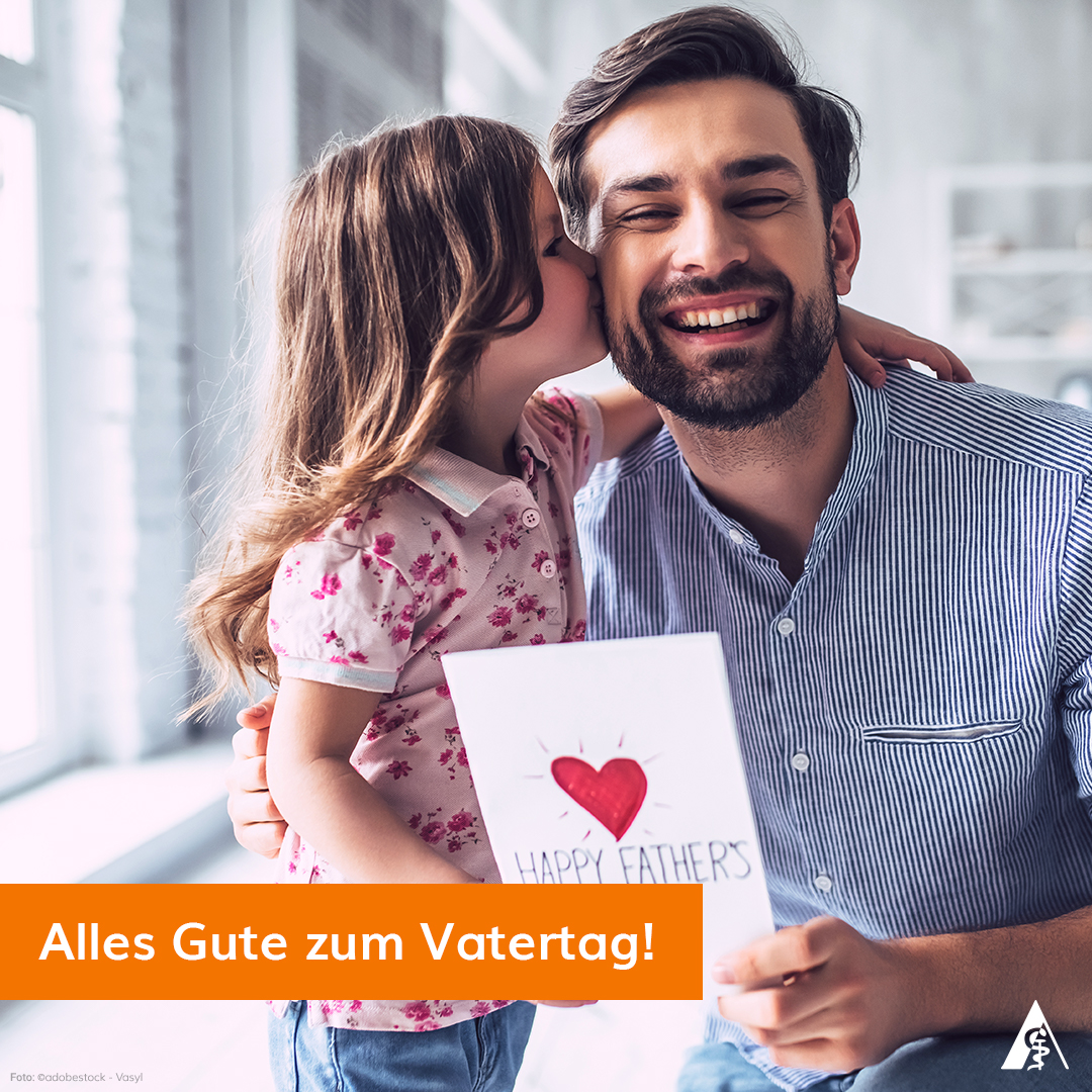 volksversandde's tweet photo. Wir wünschen allen Männern einen schönen Männertag und allen Vätern, Ersatzvätern und Großvätern einen tollen Vatertag! 
Wie verbringt ihr den Tag?

#vatertag #männertag #versandapotheke #onlineapotheke #apotheke #volksversand #volksversandversandapotheke https://t.co/jACNaZxGK8