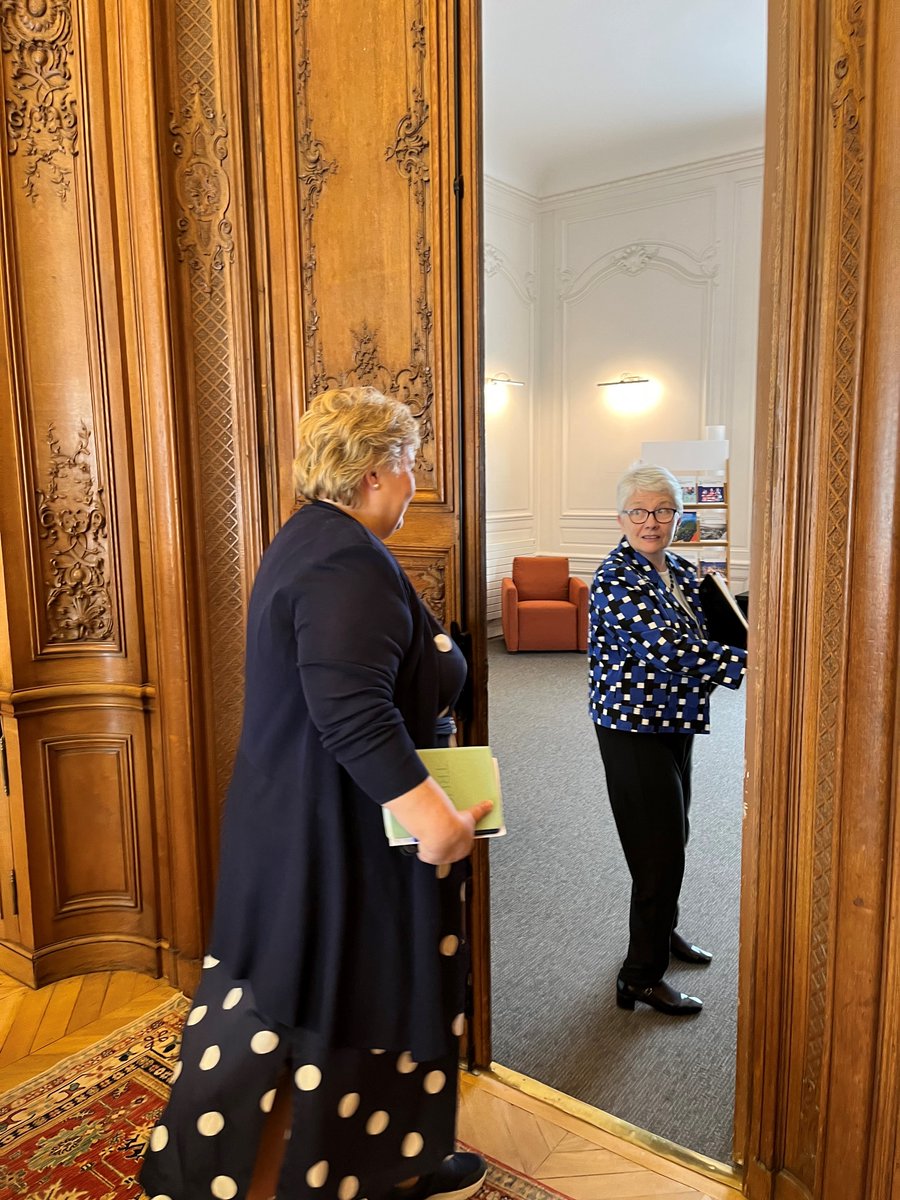 Today former prime minister @erna_solberg presented the work of the UN Multidimensional Vulnerability Index for the DAC and others in @OECD. During her stay she also met with Deputy Secretary General Kerri-Ann Jones and stopped by the Norwegian Delegation. Thanks for the visit!